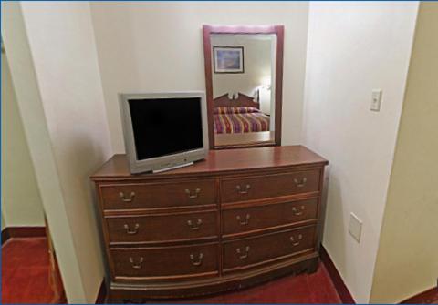 Rumford Motor Inn photo 10