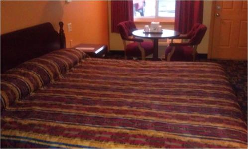 Rumford Motor Inn photo 14