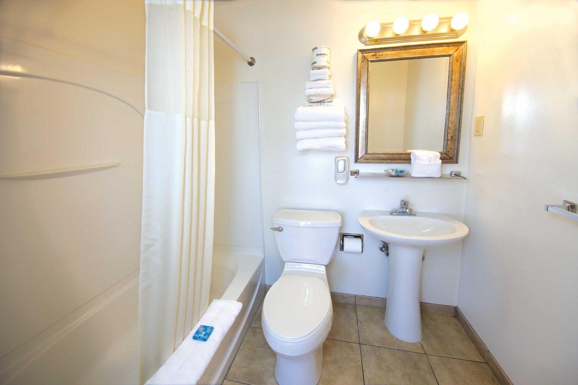 Seabonay Oceanfront Motel photo 8