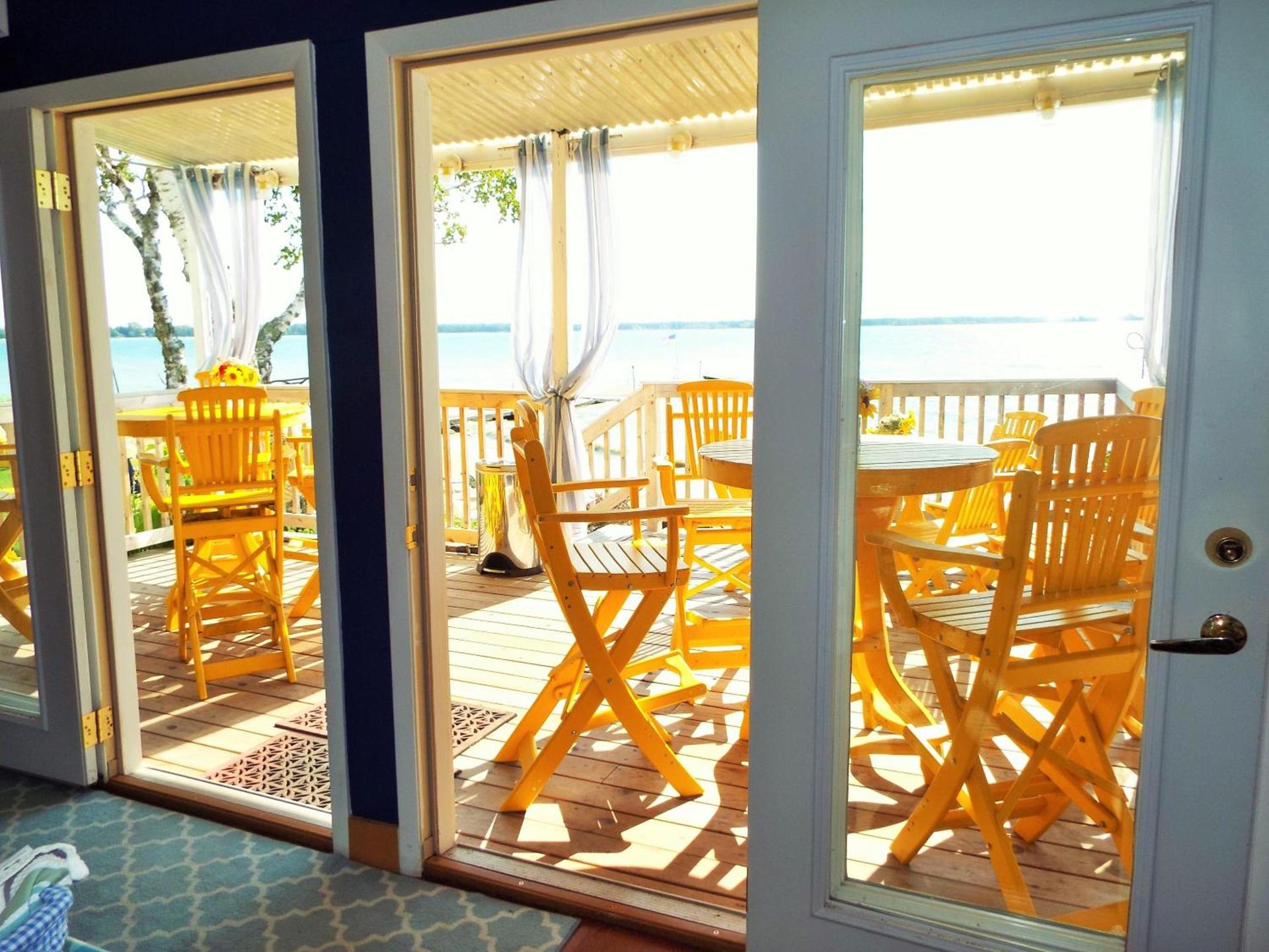 Beachfront Inn photo 11