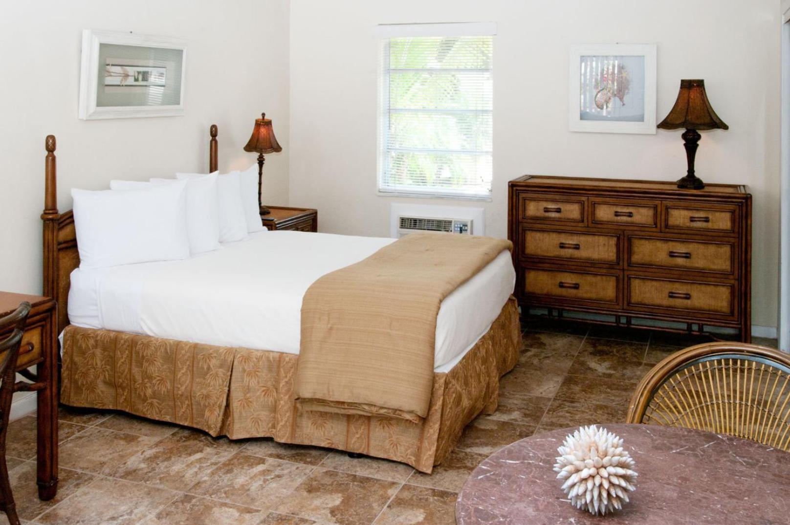 Ocean Lodge photo 16