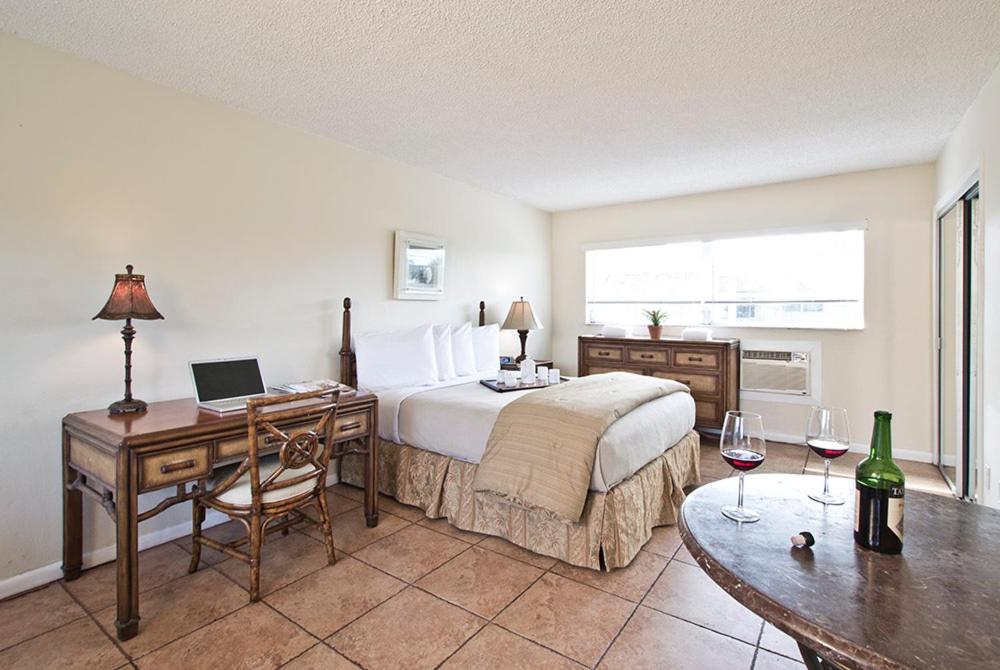 Ocean Lodge photo 25