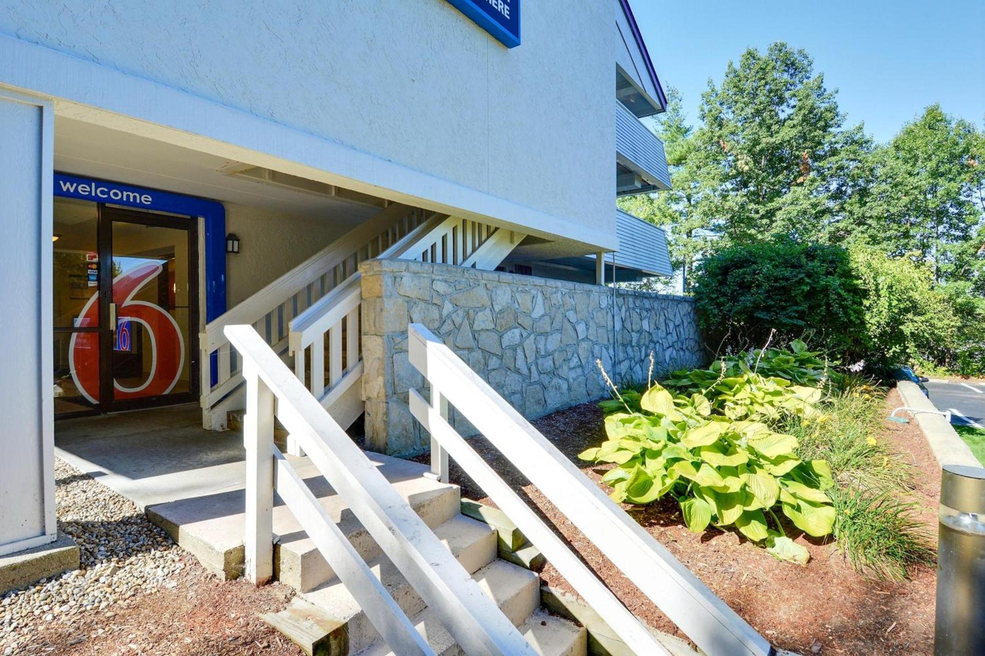 Motel 6-Nashua, NH - South photo 16