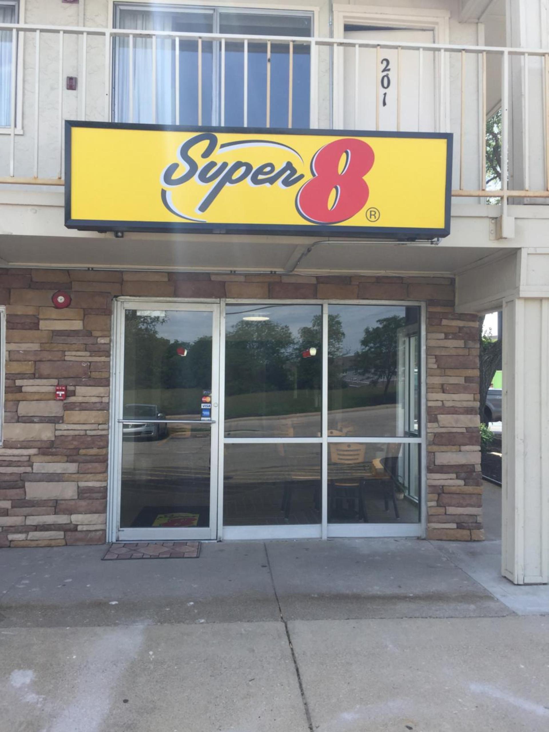 Super 8 by Wyndham Florence photo 3