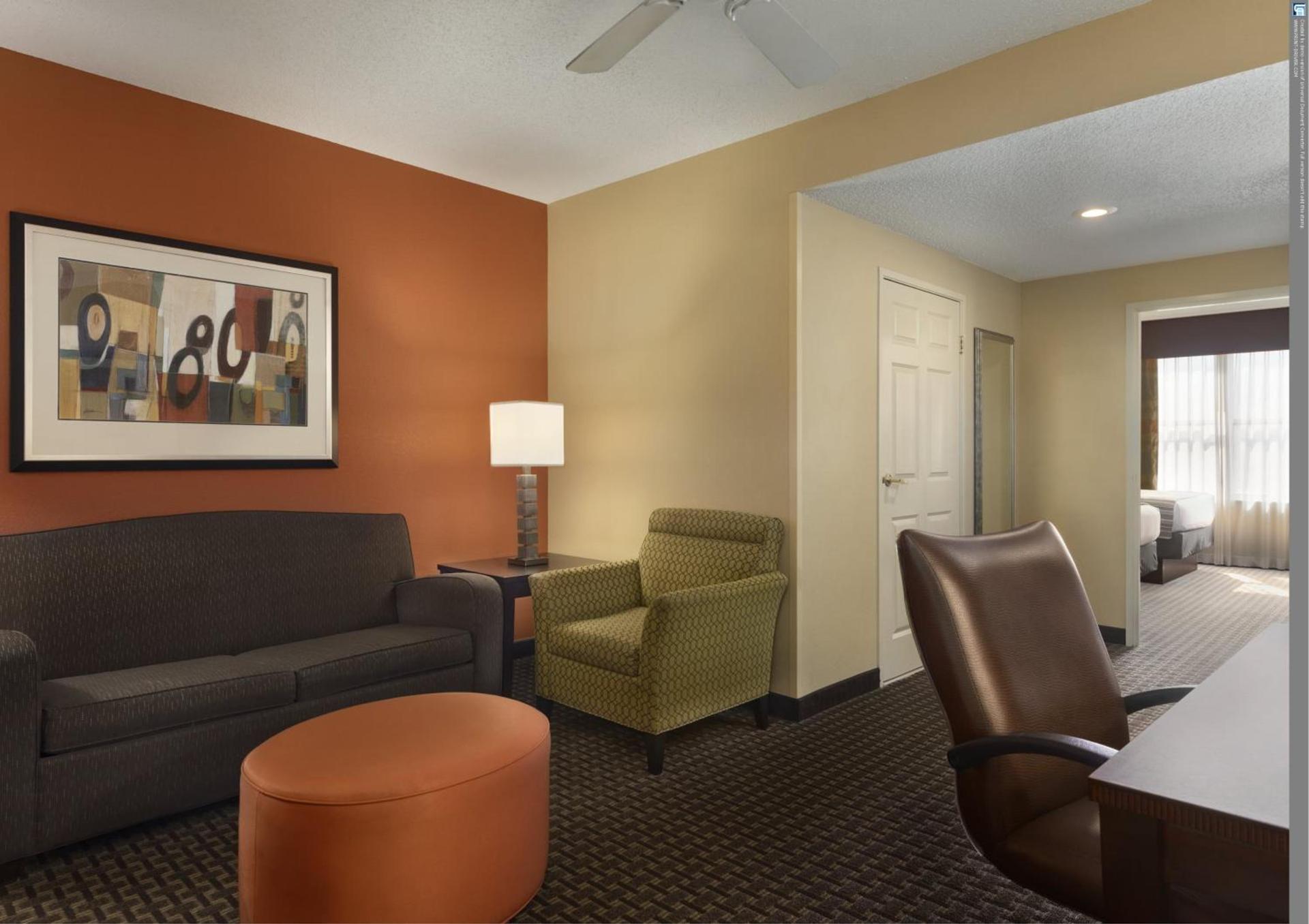 Garner Hotel Evansville East by IHG photo 22