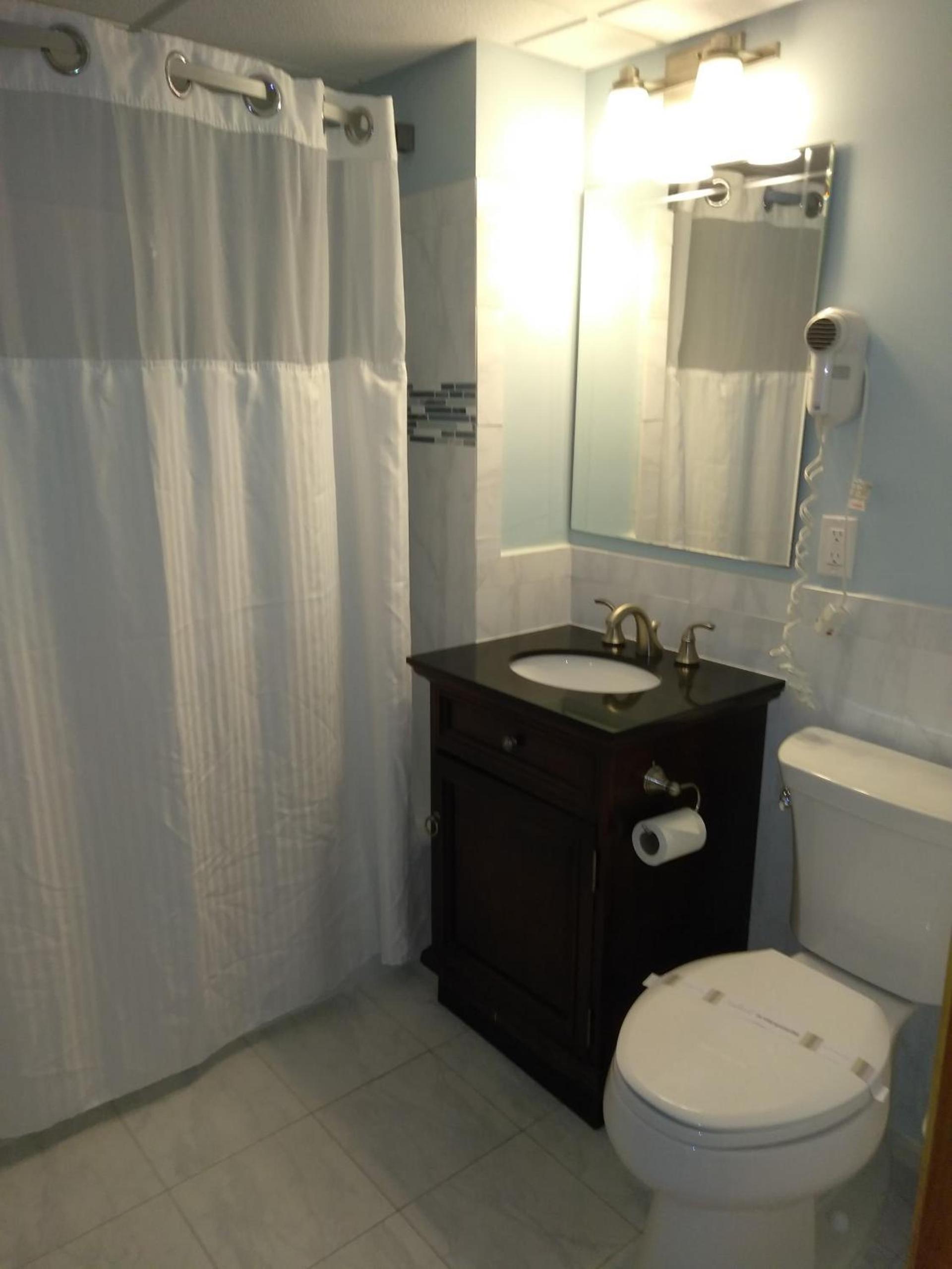Sea Crest Inn photo 31