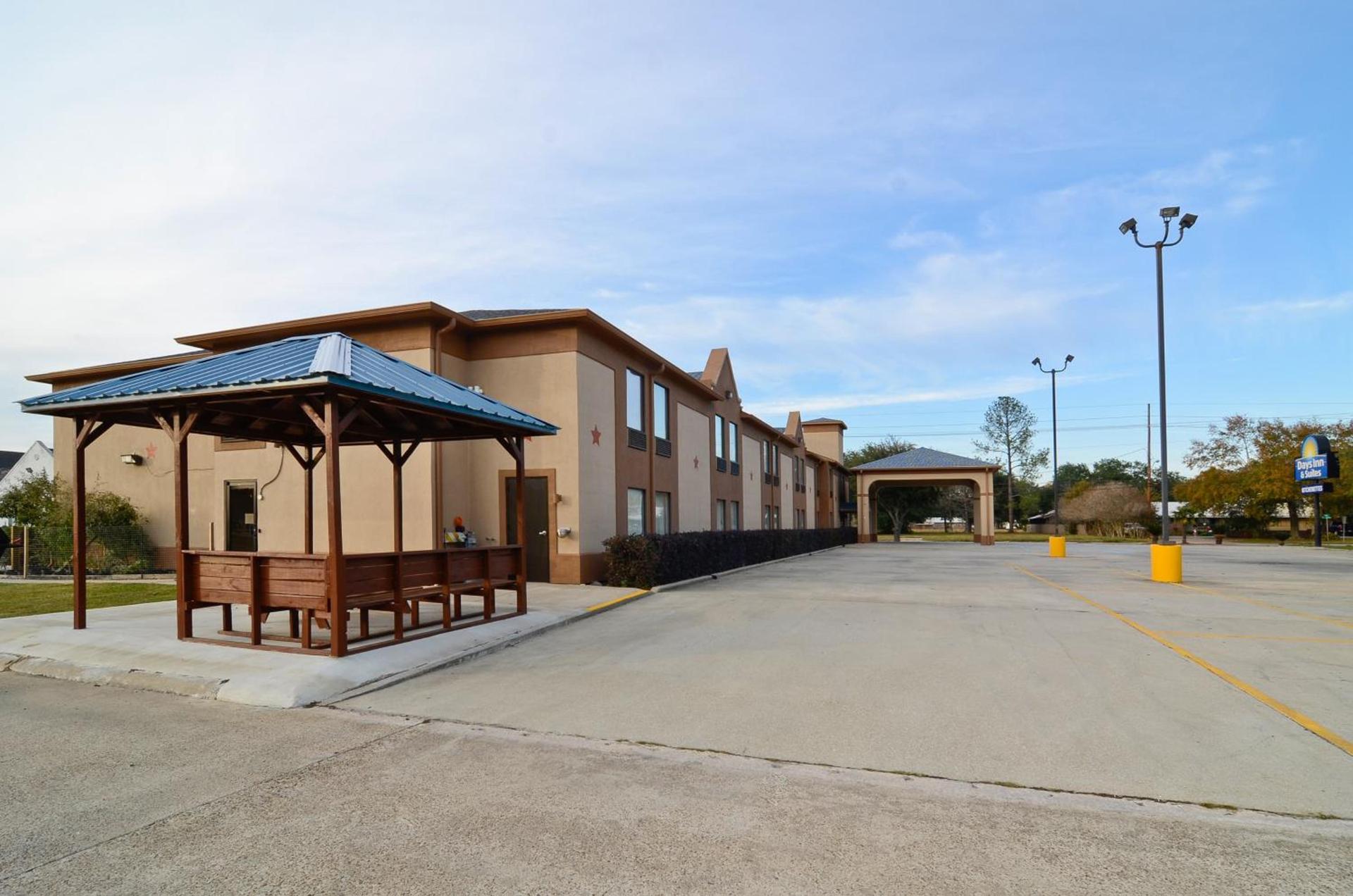 Days Inn & Suites by Wyndham Eunice photo 56