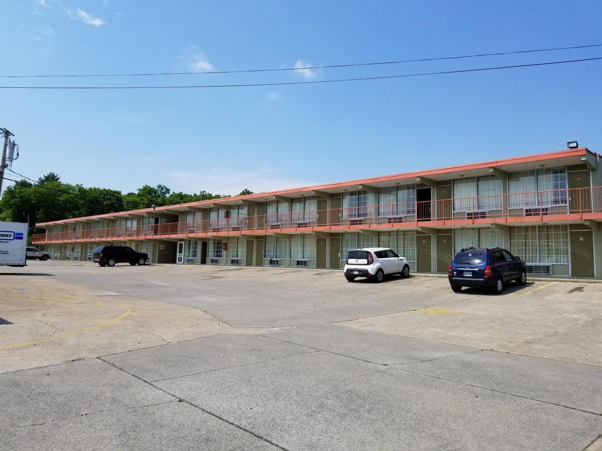 Hermitage Inn photo 4