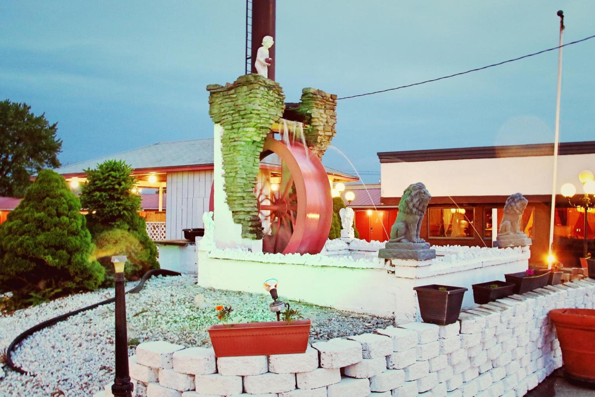 Woodland Inn photo 8