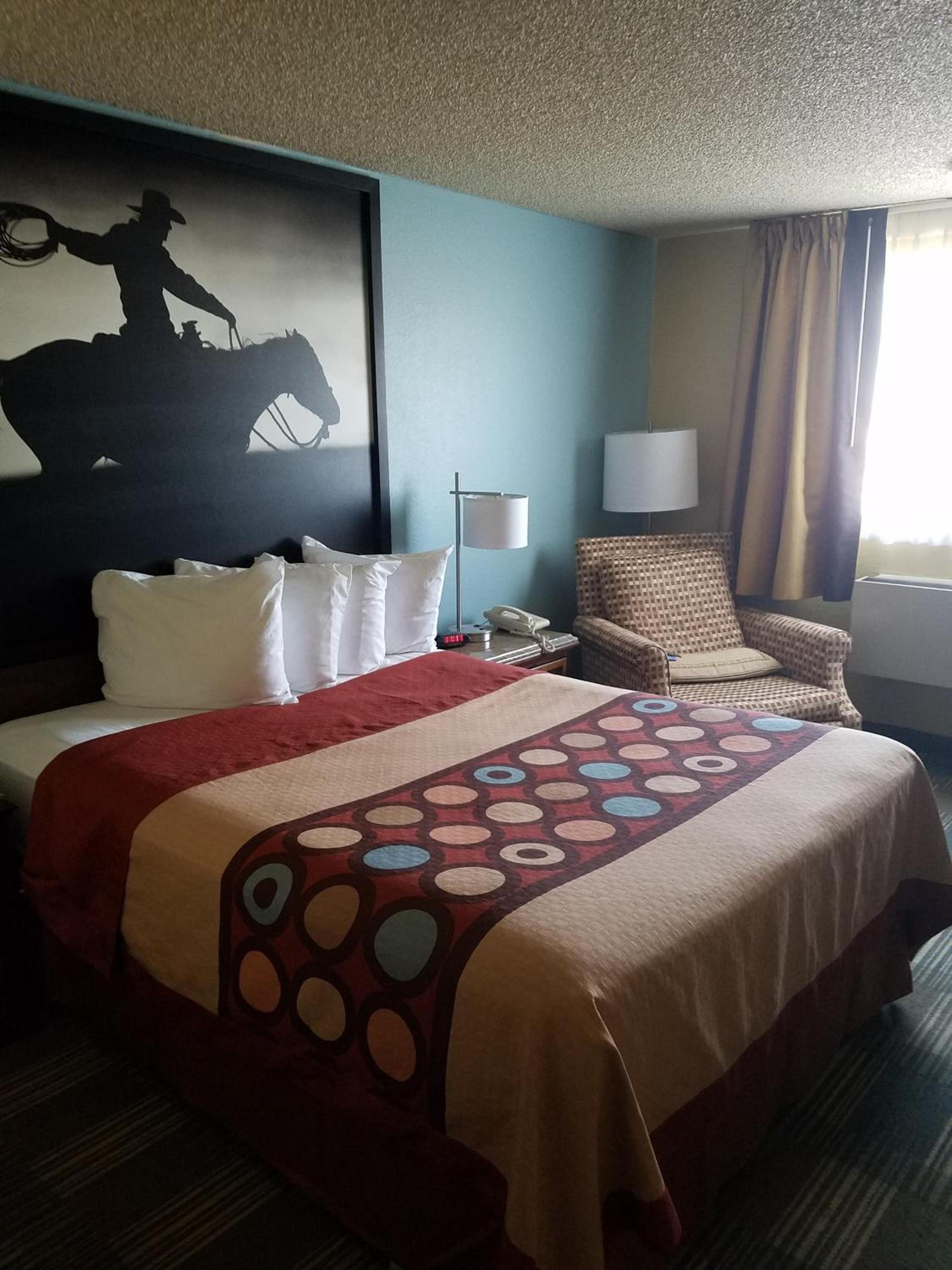 Super 8 by Wyndham Casper East/Evansville photo 30