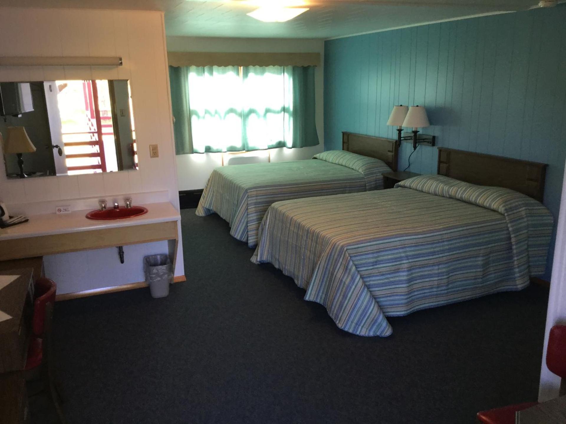 Cedars Motel photo 18