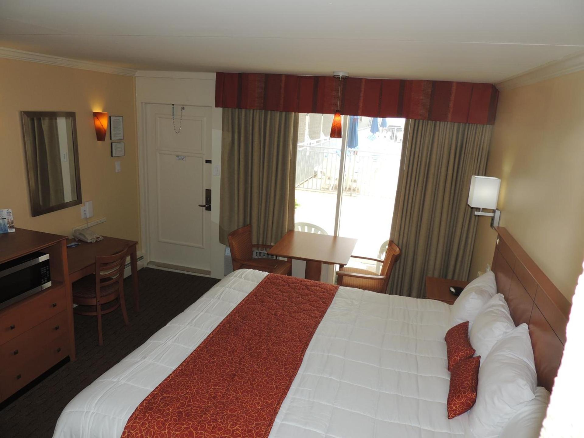 Fleur de Lis Beach Motel photo 54