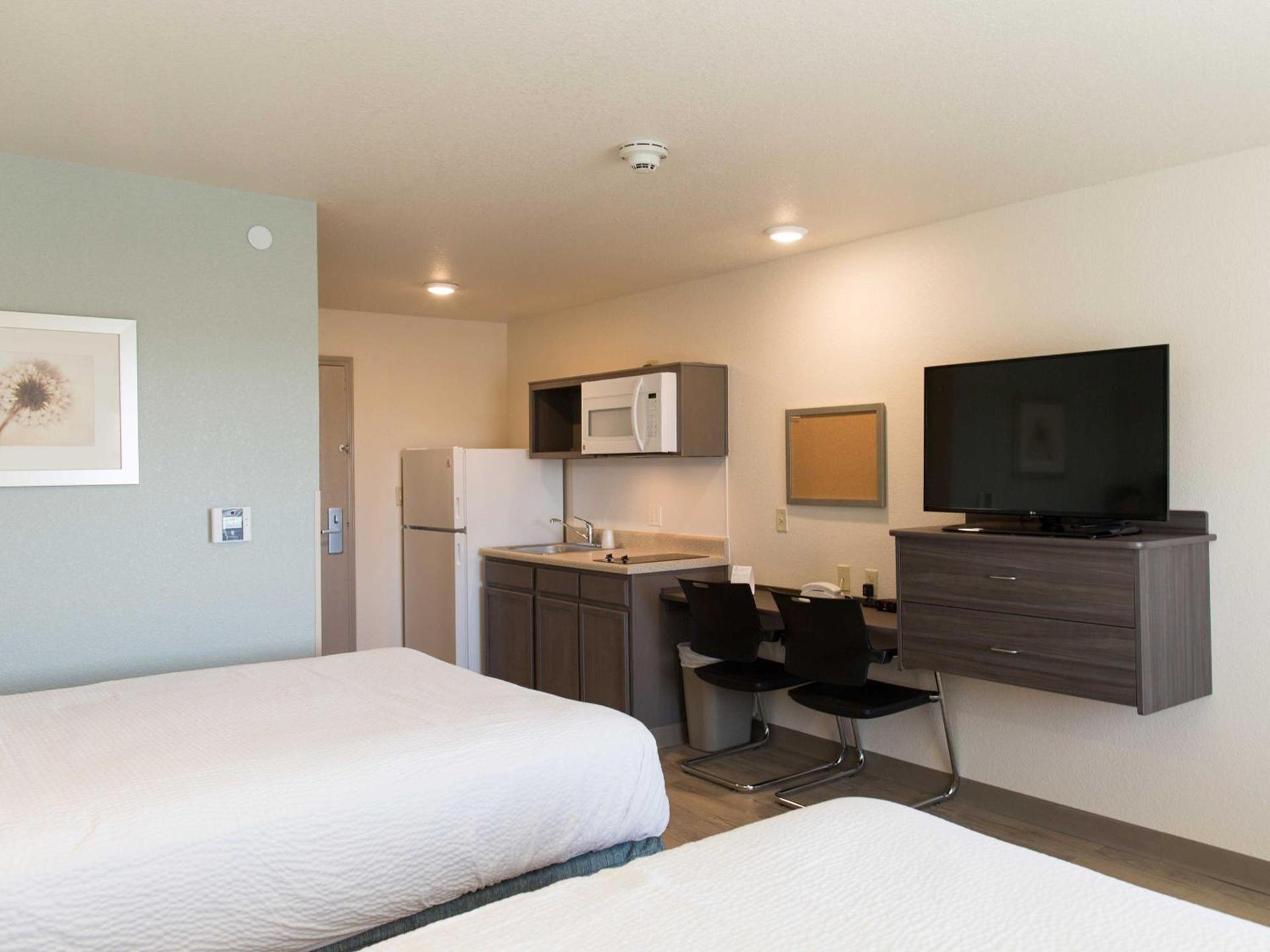 WoodSpring Suites Broken Arrow photo 31