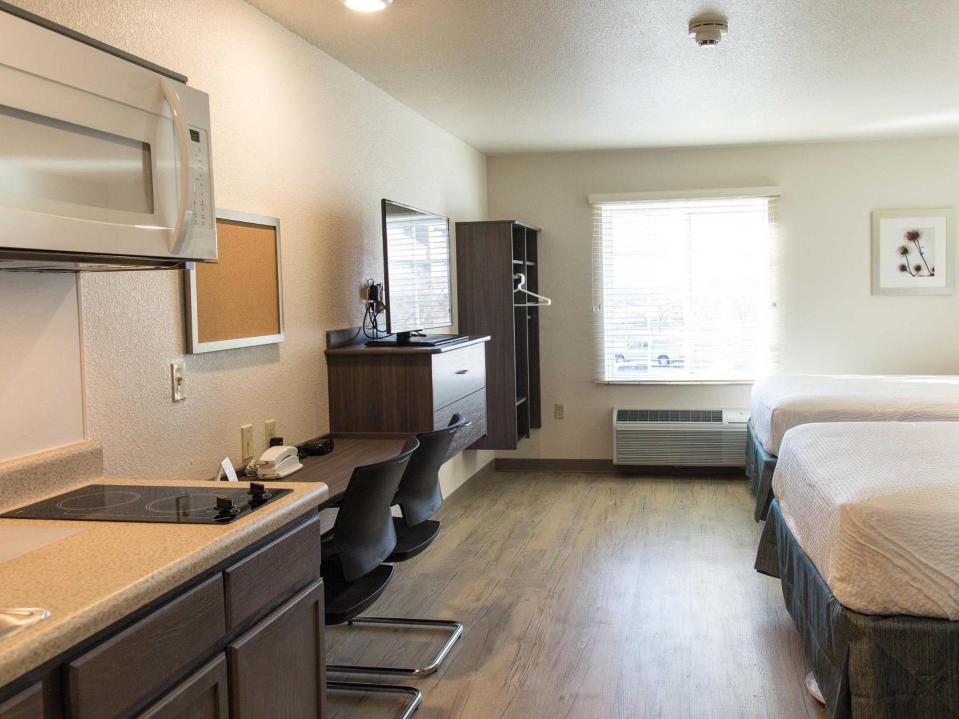 WoodSpring Suites Broken Arrow photo 30