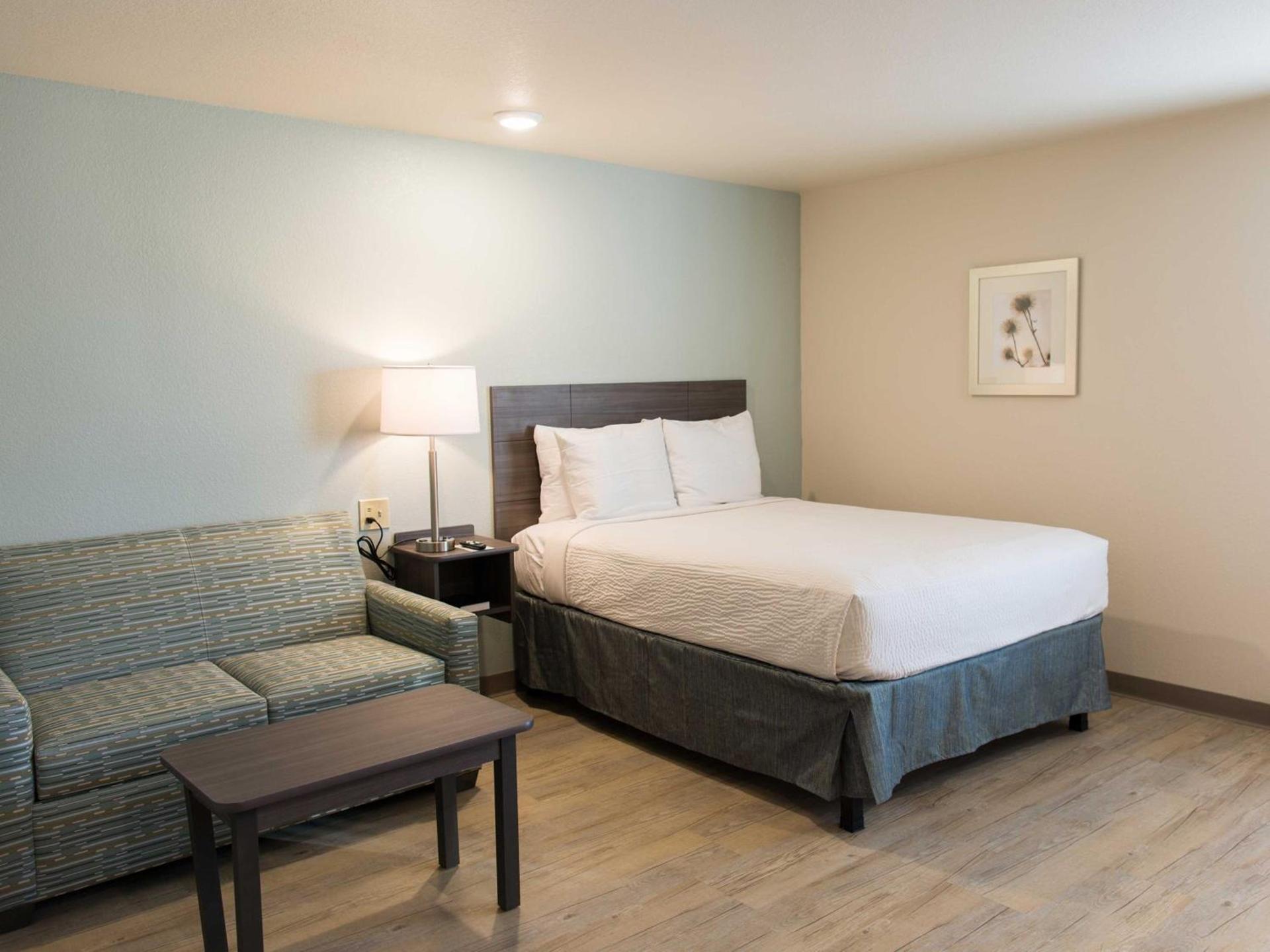 WoodSpring Suites Broken Arrow photo 29