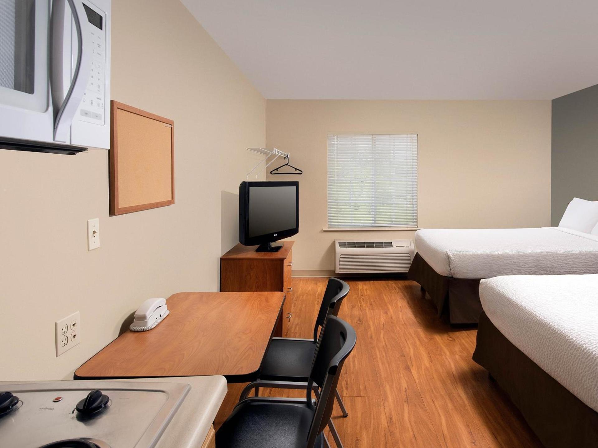WoodSpring Suites Council Bluffs photo 13