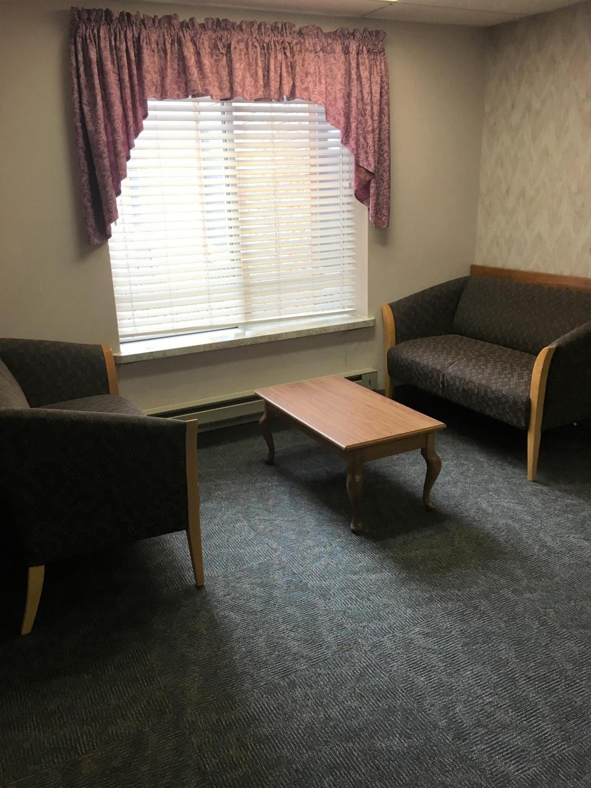 Days Inn by Wyndham Hurley photo 38