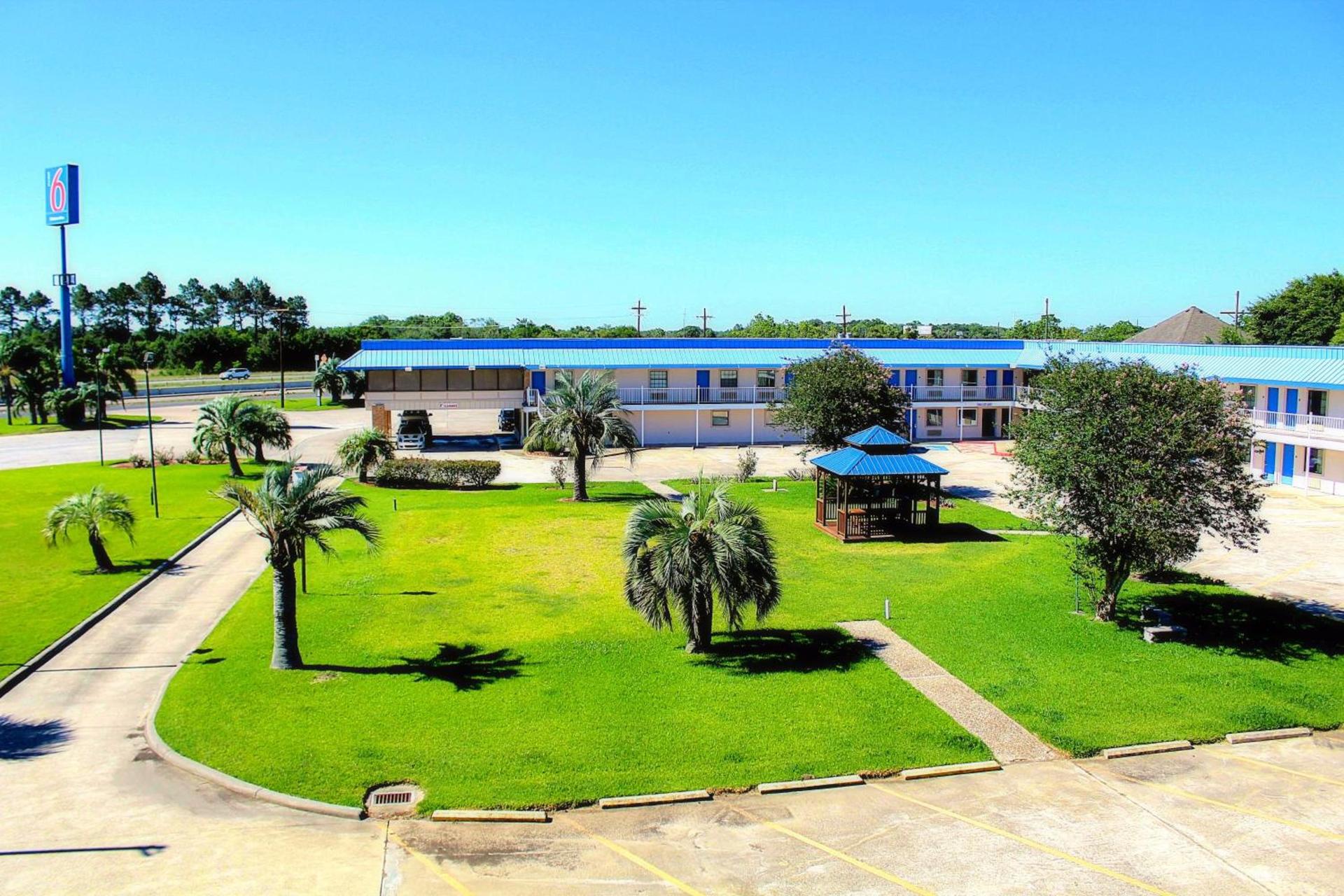 Motel 6-Winnie, TX photo 31