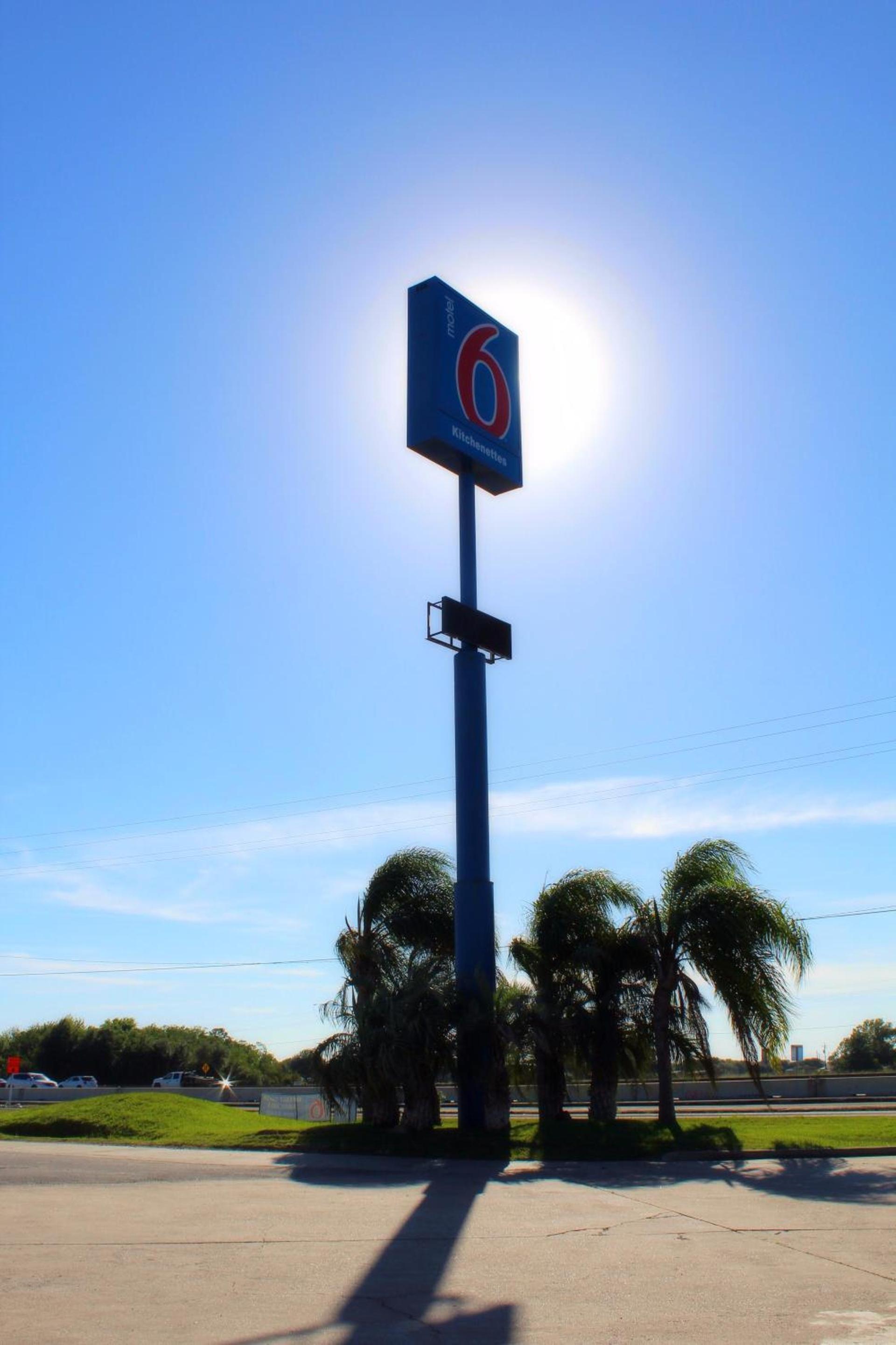Motel 6-Winnie, TX photo 52