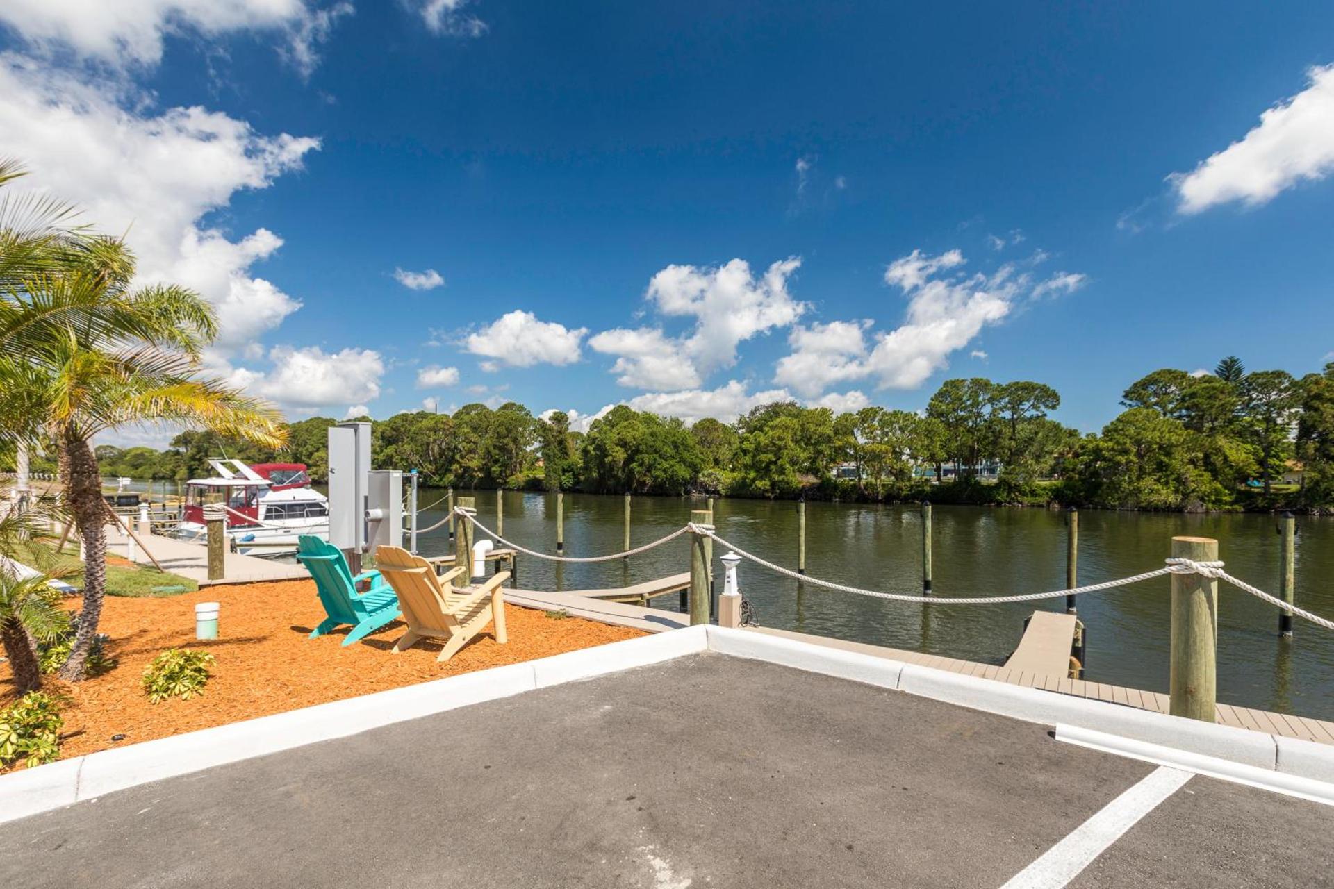 Cape Crossing Resort & Marina photo 63