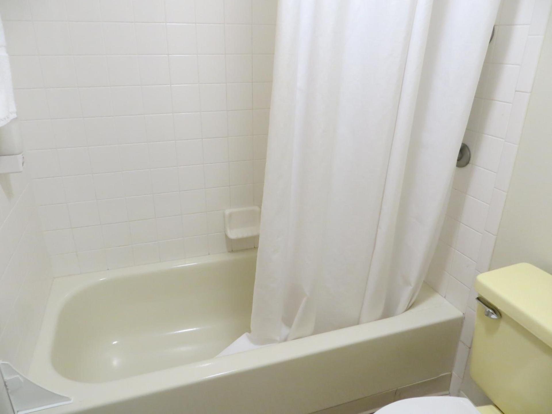 Central Motel - Inverness photo 30