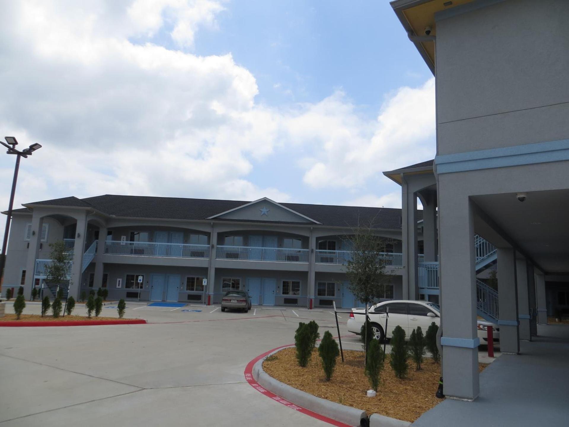 Haven Inn & Suites willowbrook photo 15