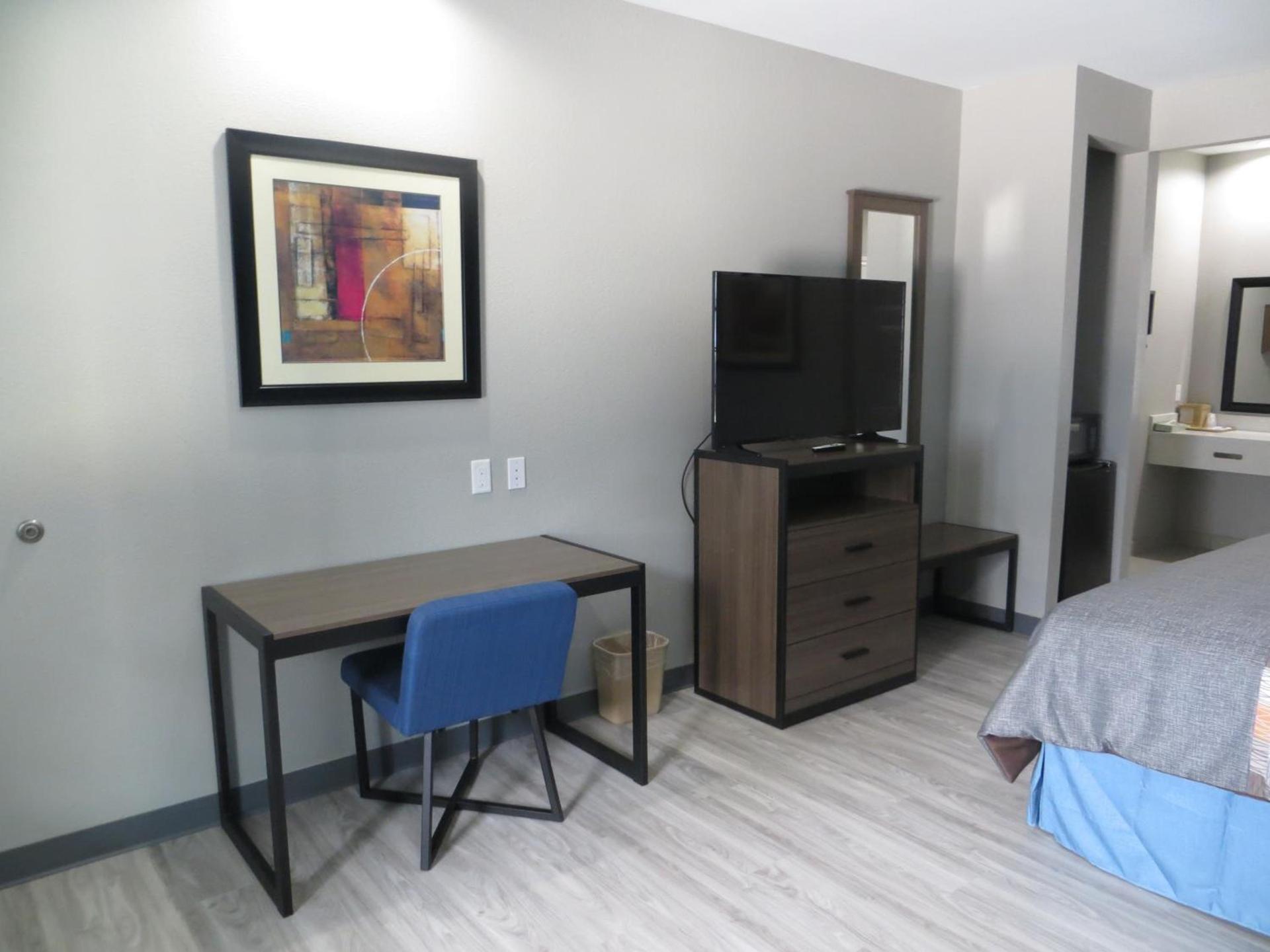 Haven Inn & Suites willowbrook photo 19