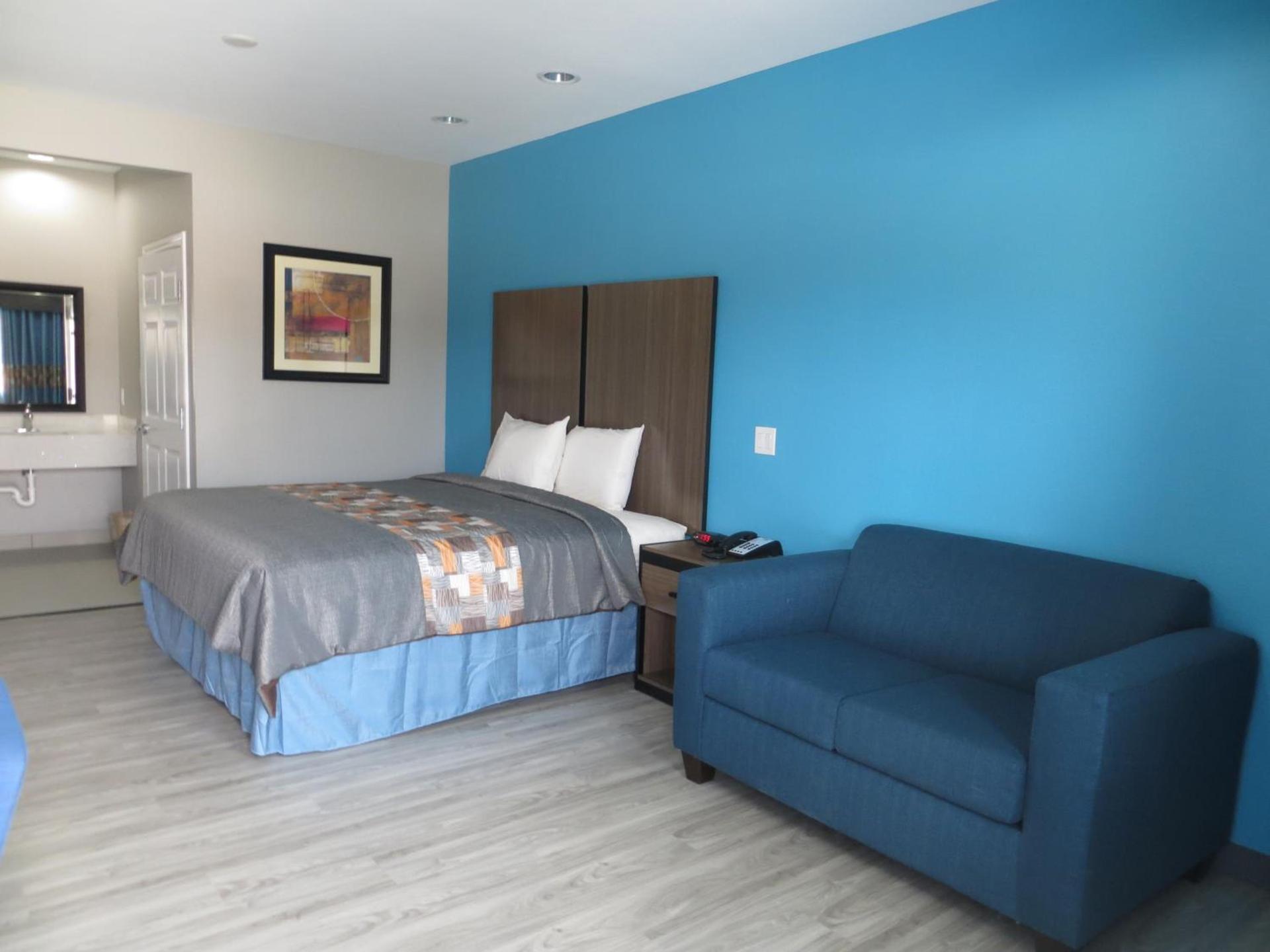Haven Inn & Suites willowbrook photo 27