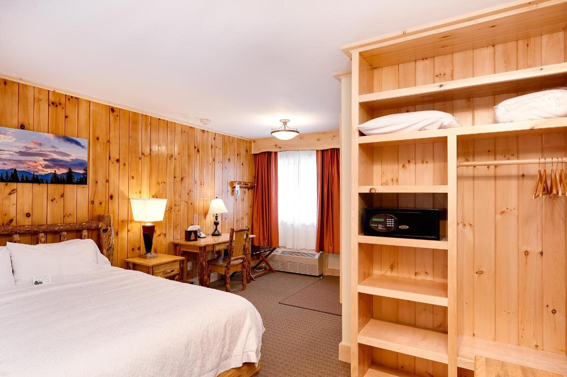 Adirondack Spruce Lodge photo 40