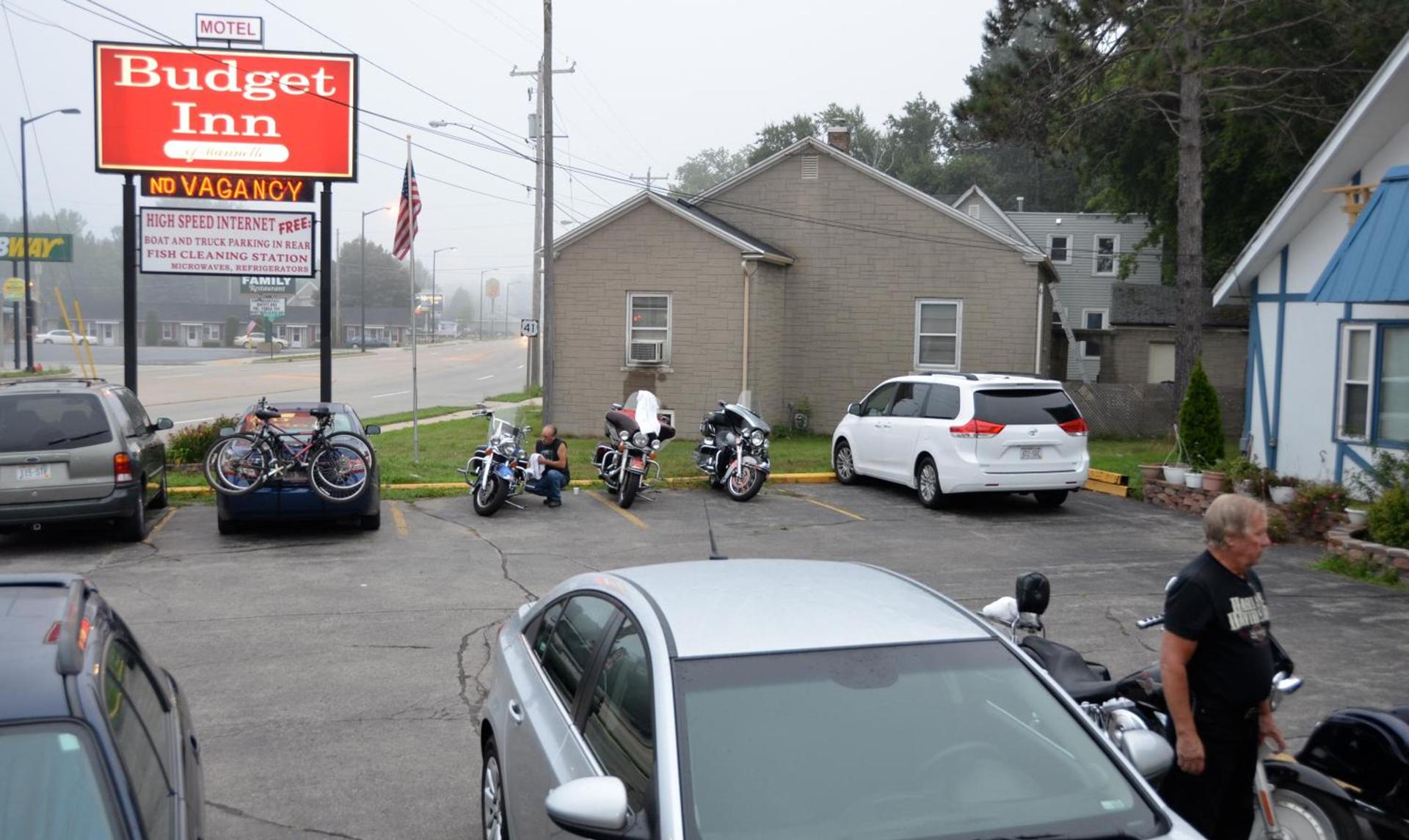 Budget Inn Marinette photo 3