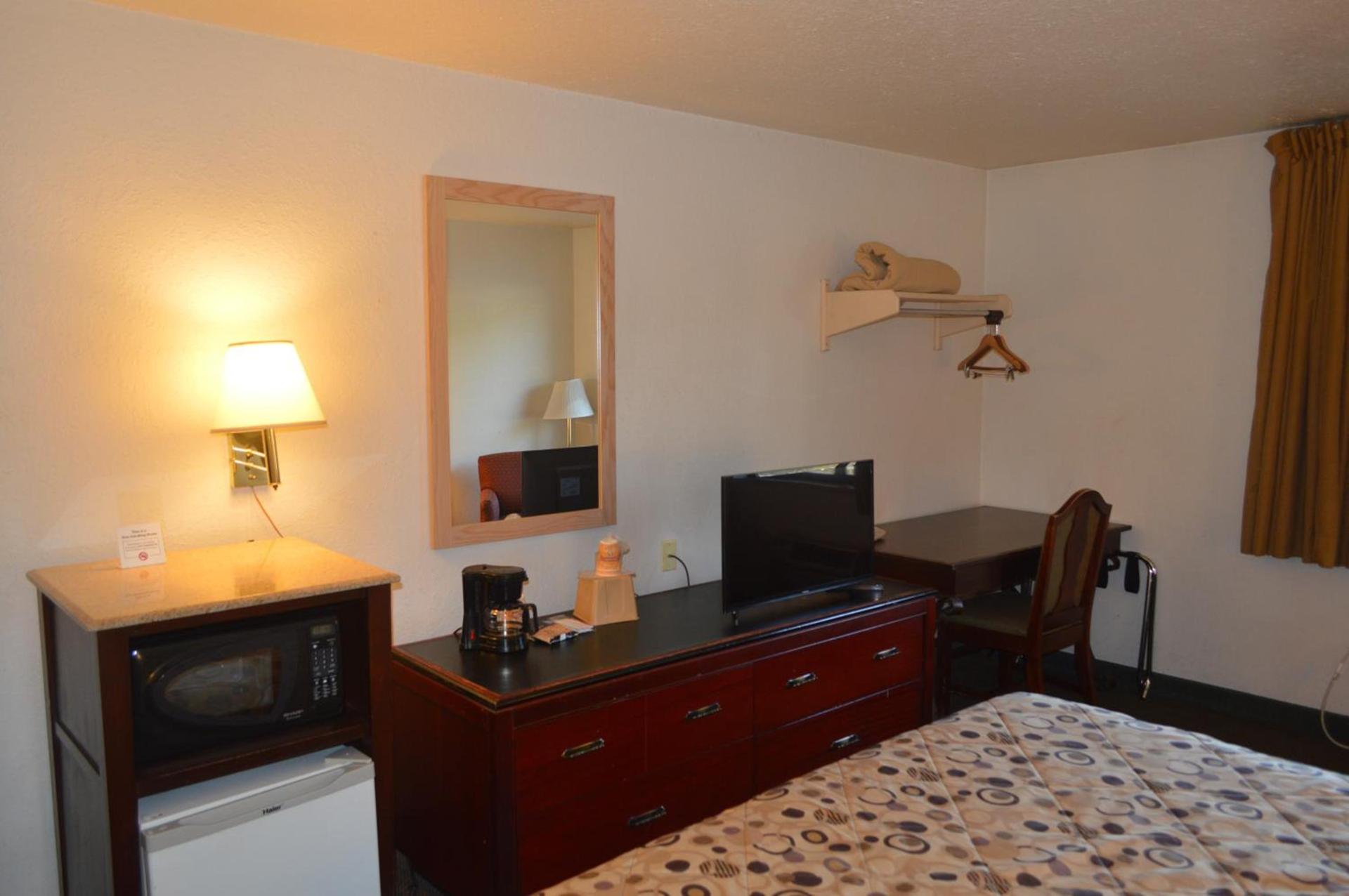 American Elite Inn photo 39