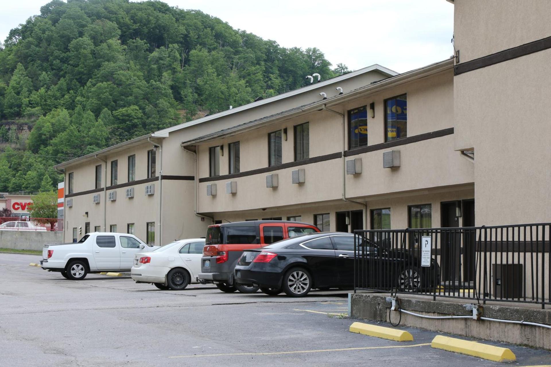 American Elite Inn photo 30