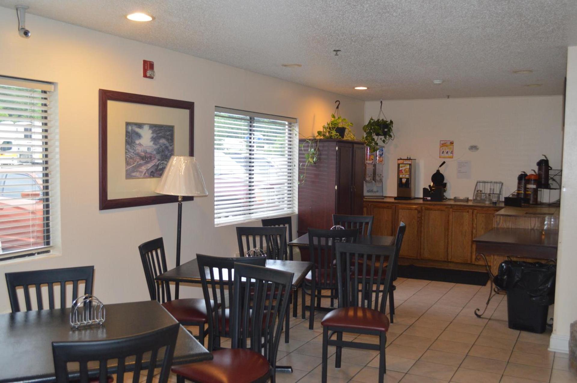 American Elite Inn photo 28