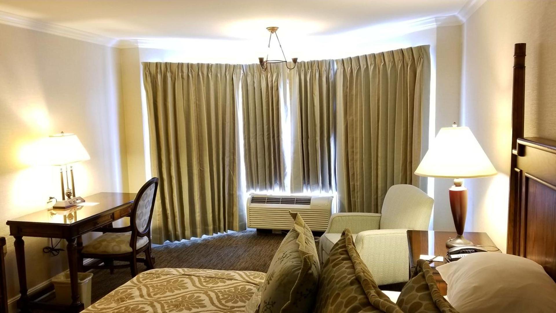 Chelsea Inn photo 53
