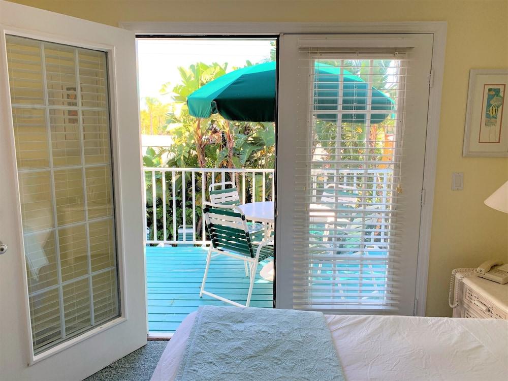 Siesta Palms By the Beach photo 2