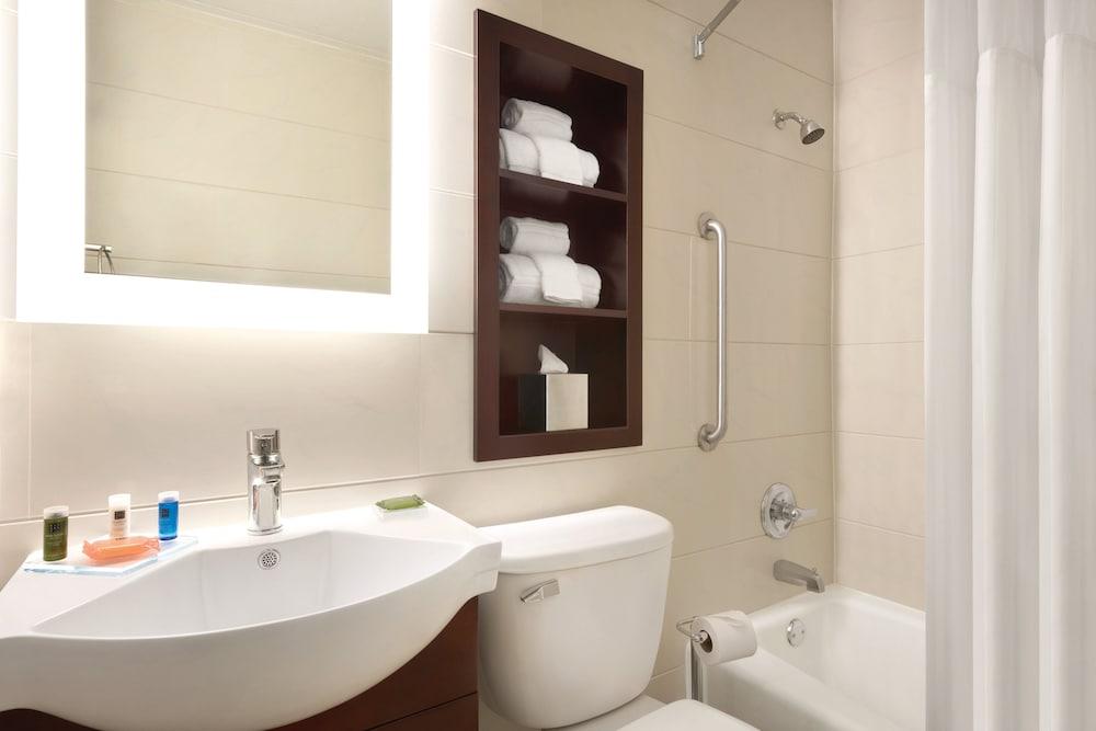Holiday Inn Bloomington - Normal by IHG photo 23
