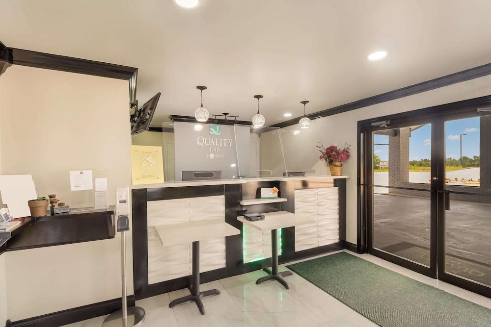 Quality Inn Madisonville photo 1