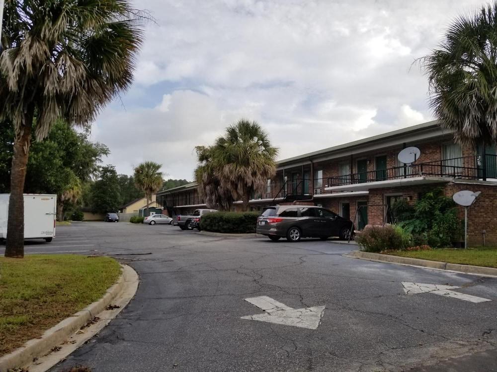 Palmetto Inn photo 5