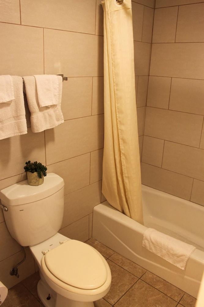 Royla Motel photo 16