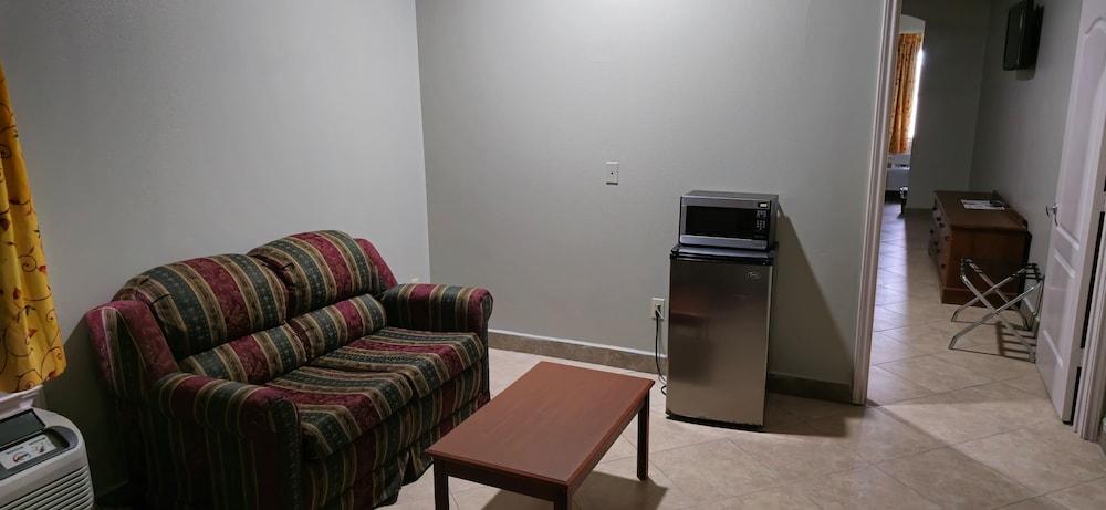 Texas Inn and Suites RGV photo 33