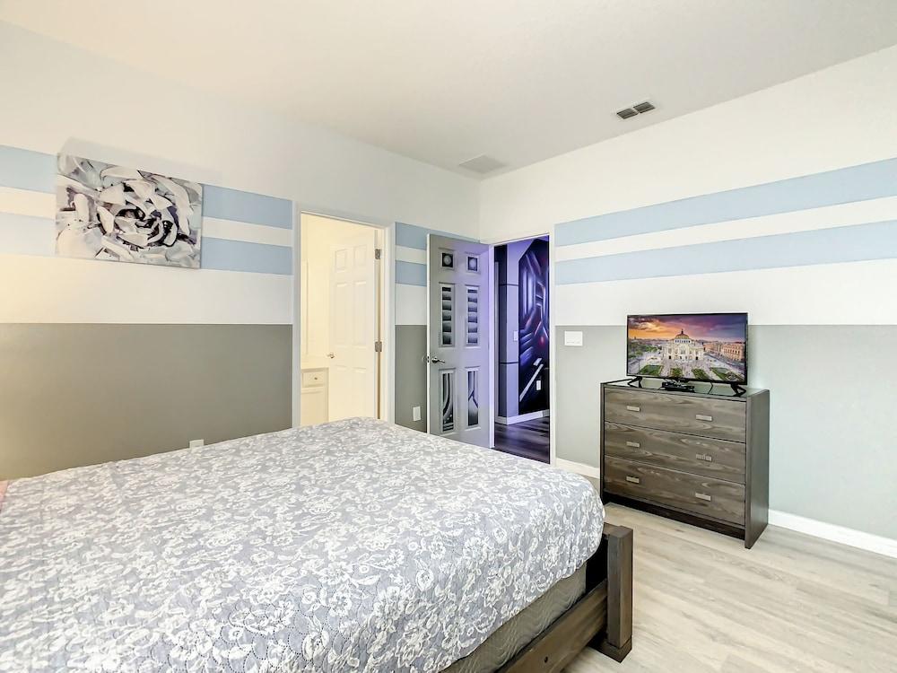 Jade Manor photo 27