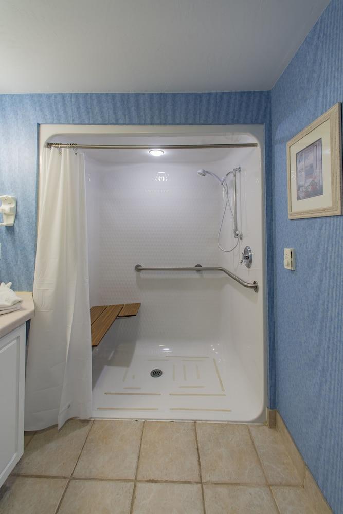 Edgewater Resort photo 93