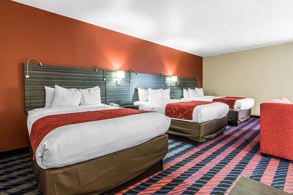 Comfort Suites Fairgrounds West photo 28