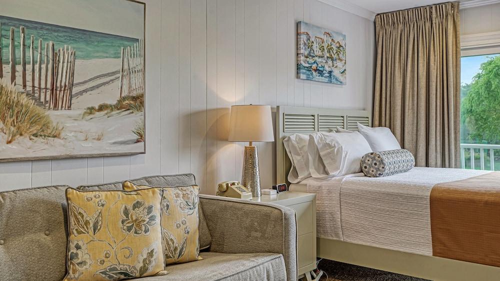 East Hampton House Resort photo 10