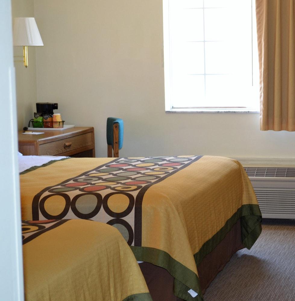 Brookshire Inn photo 8