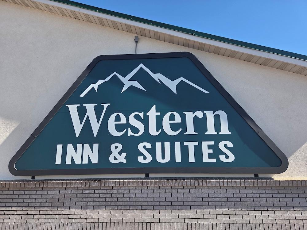New Western Inn & Suites photo 10