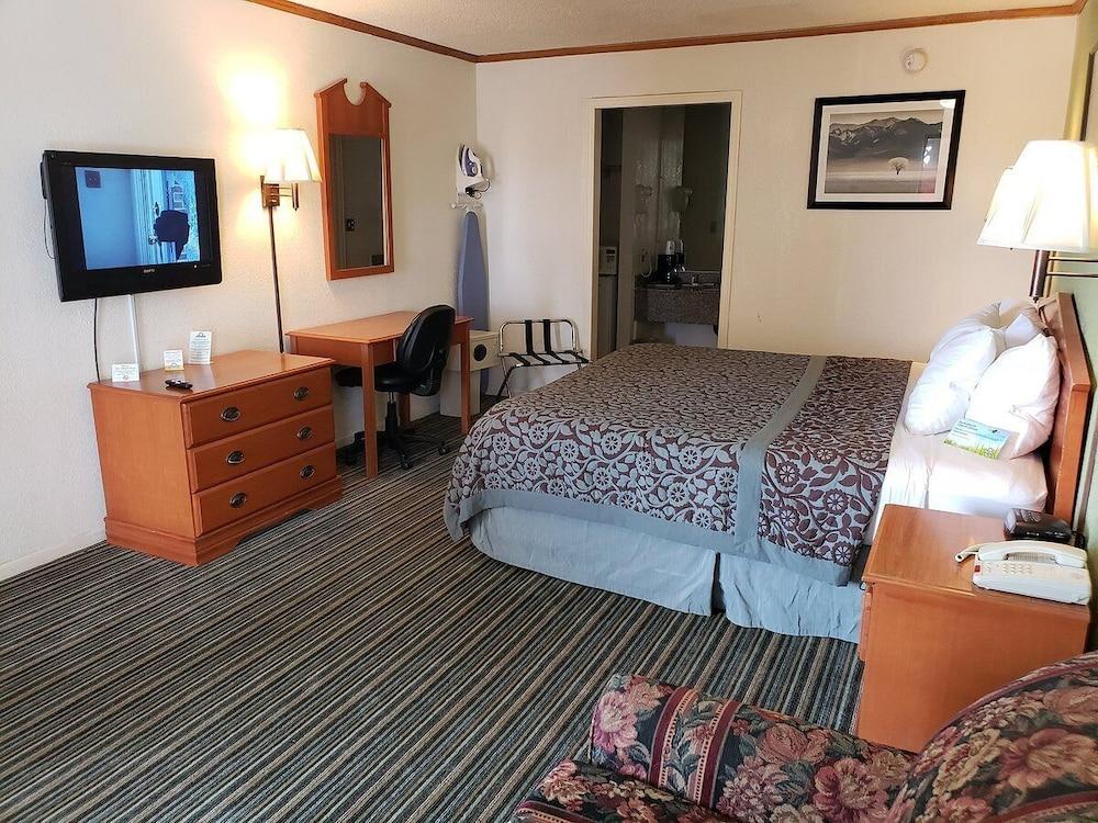 Economy Hotel Wichita- Florence St. photo 3