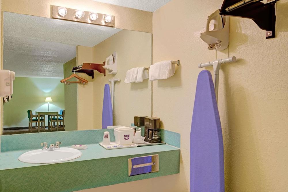 White Rock Inn photo 8