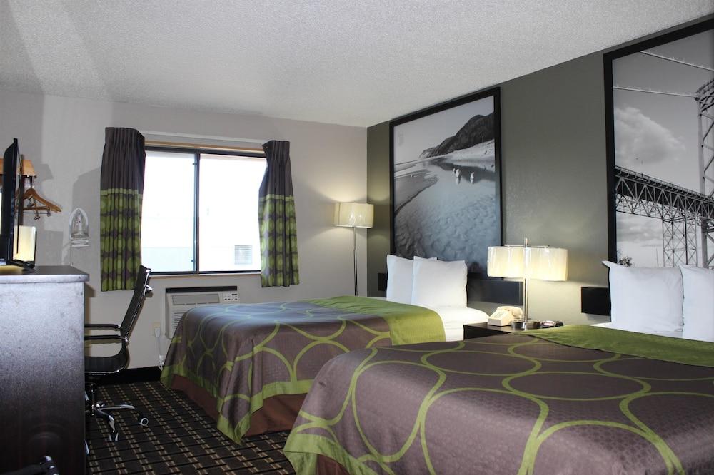 Super 8 by Wyndham Wyoming/Grand Rapids Area photo 4