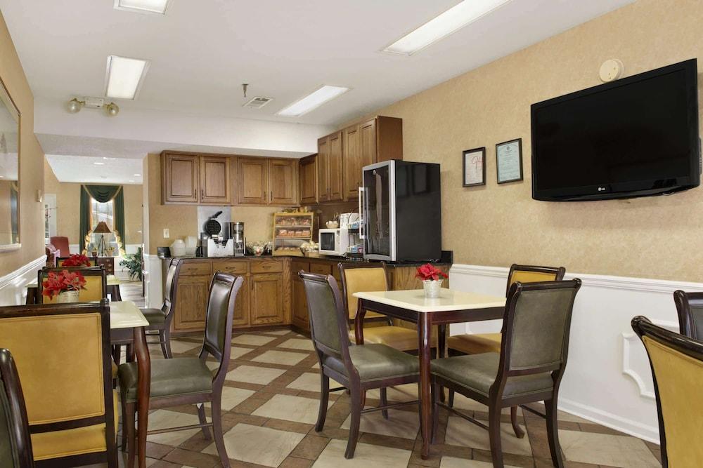 Baymont by Wyndham Eufaula photo 13